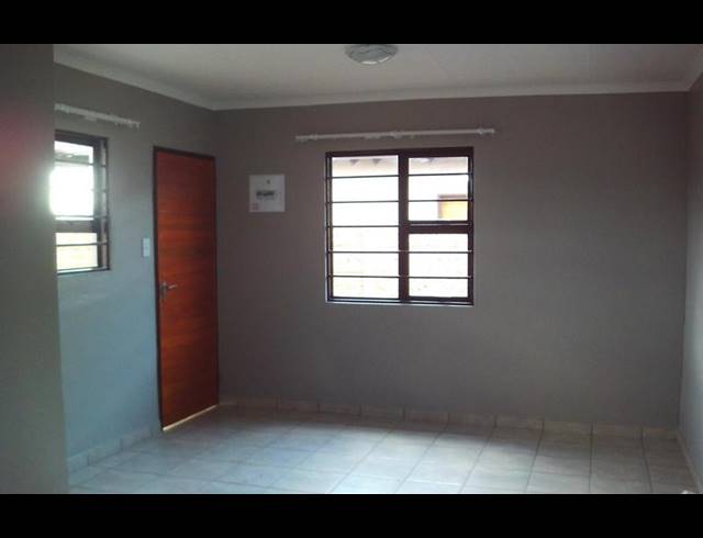 3 BEDROOM PROPERTY TO RENT IN WINDMILL PARK